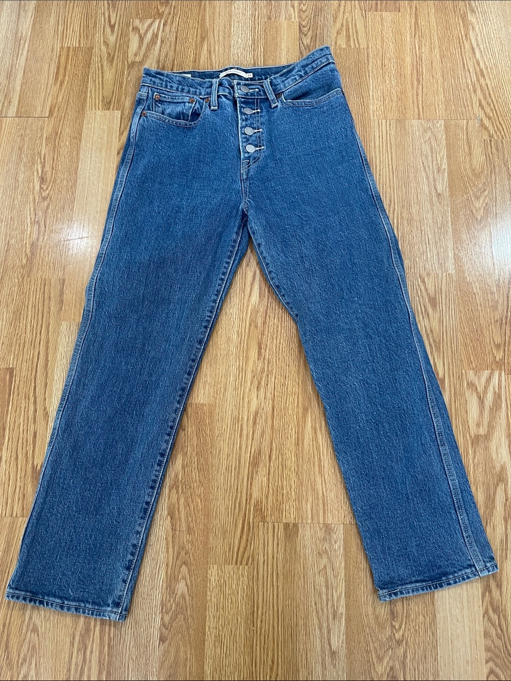 Levi’s- Classic High-Rise Button-Fly Blue Jeans Wedgie Straight
